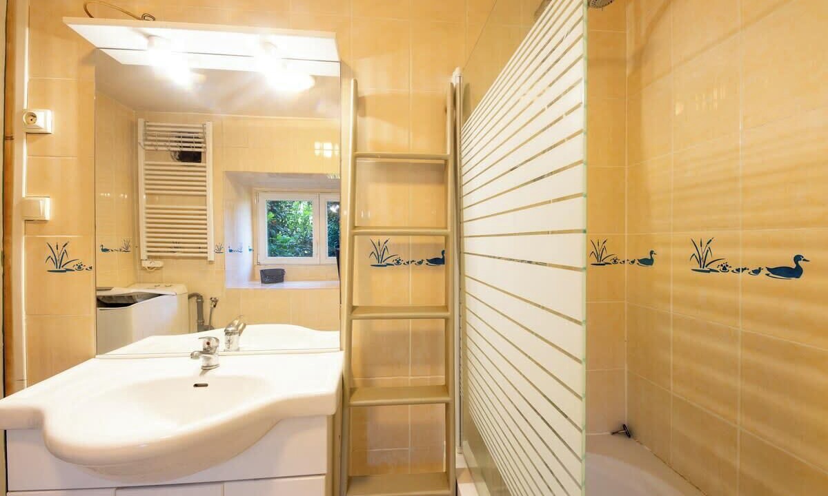 Photo of Bathroom in Berric