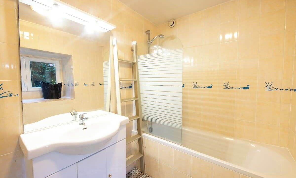 Photo of Bathroom in Berric
