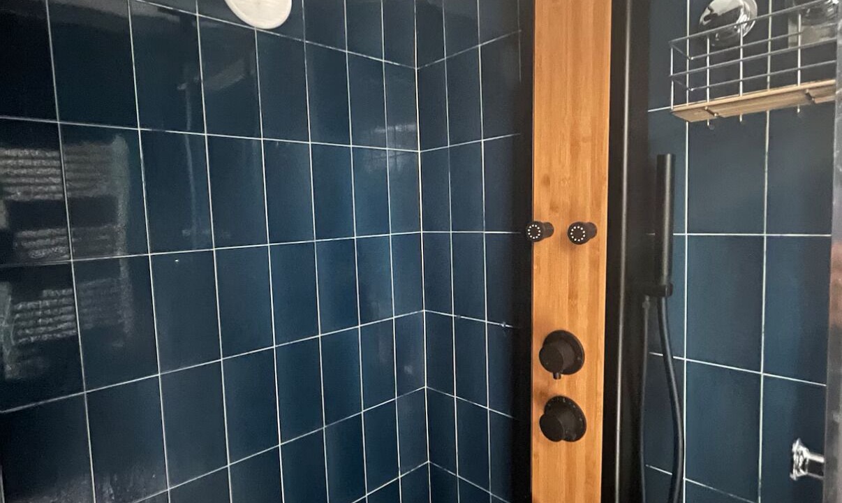 Photo of Bathroom in Saint-Remy-les-Chevreuse