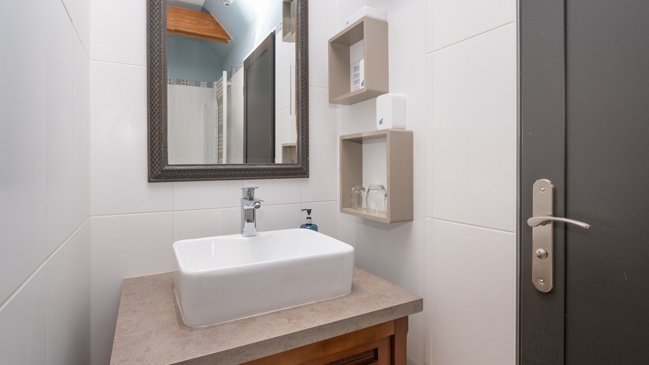 Photo of Bathroom in Theix-Noyalo