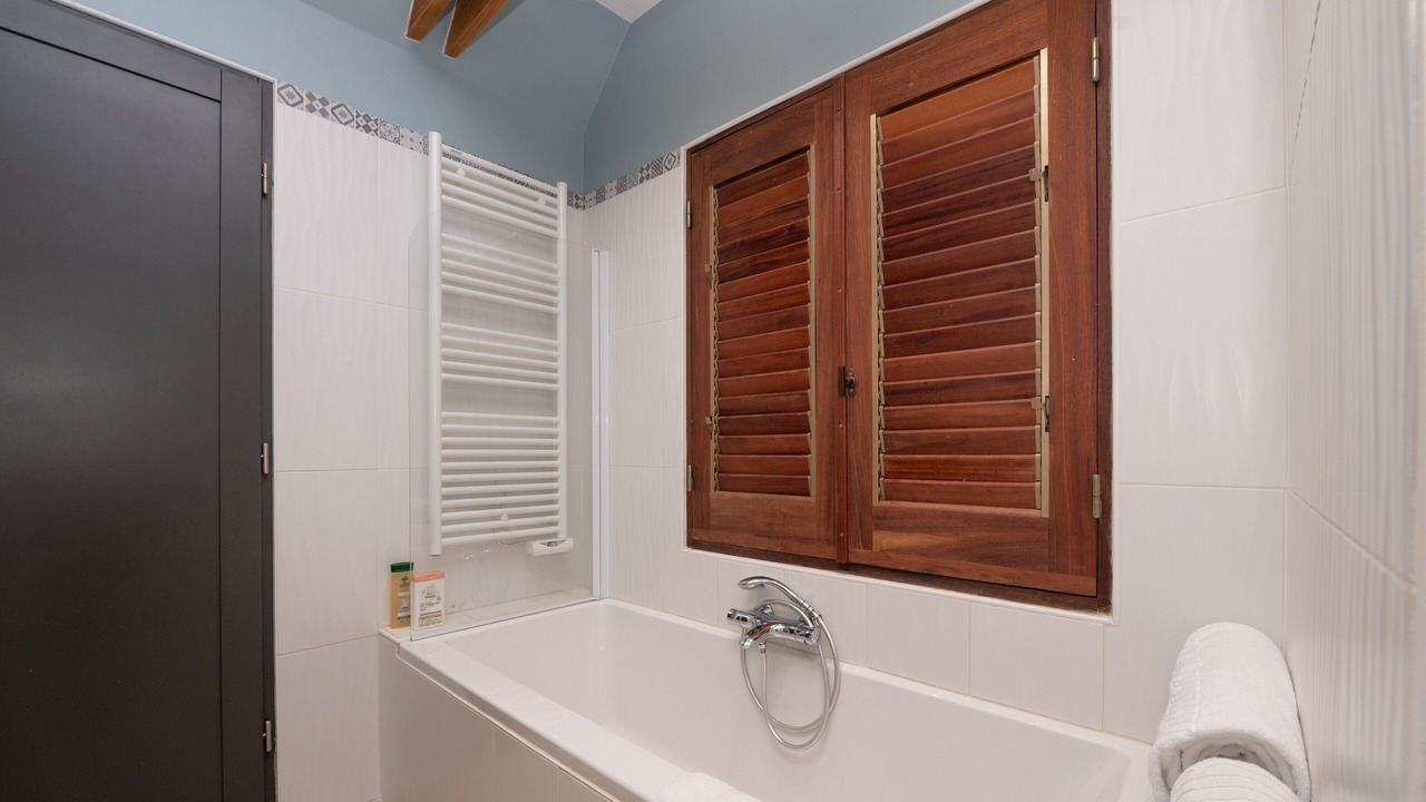 Photo of Bathroom in Theix-Noyalo