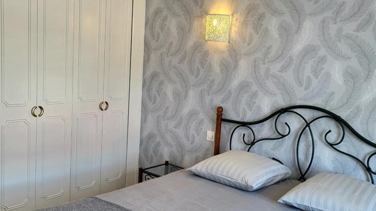 Photo of Bedroom in Lessay
