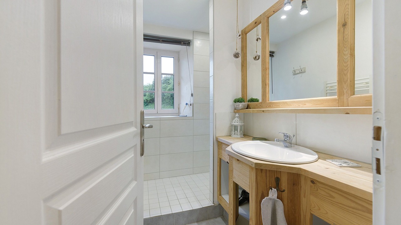 Photo of Bathroom in Gratot