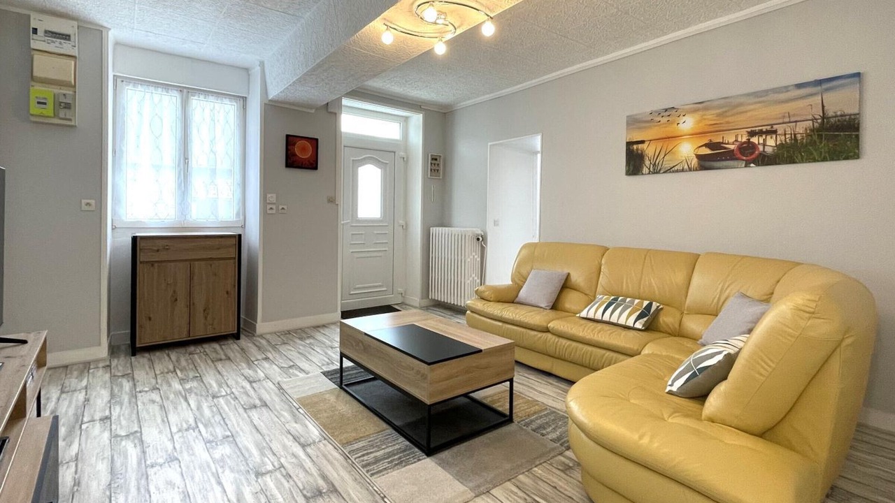 Photo of Livingroom in Haleine