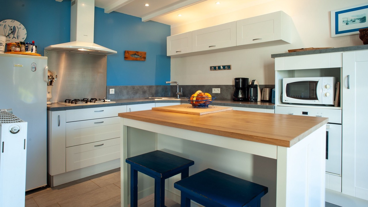 Photo of Kitchen in Plougrescant