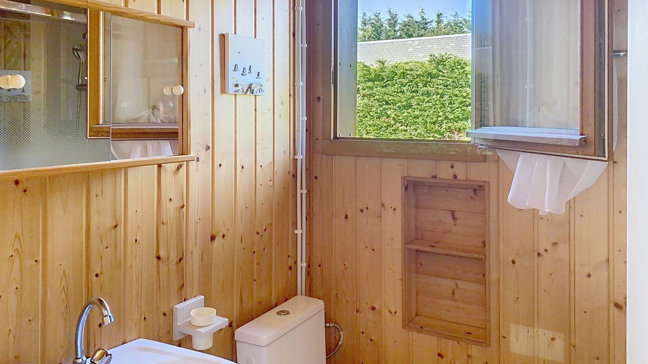 Photo of Bathroom in Bretteville-sur-Ay