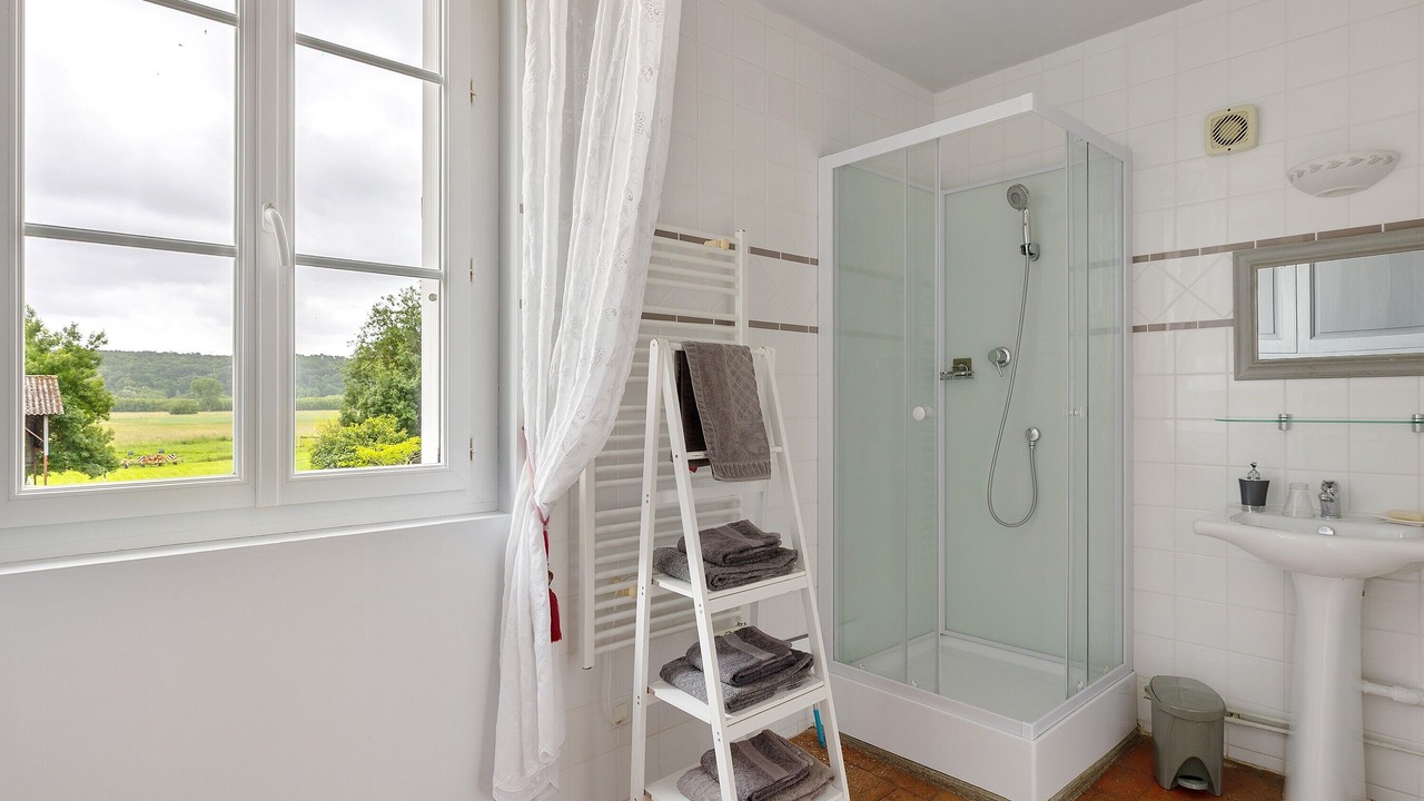 Photo of Bathroom in Rigny-Usse