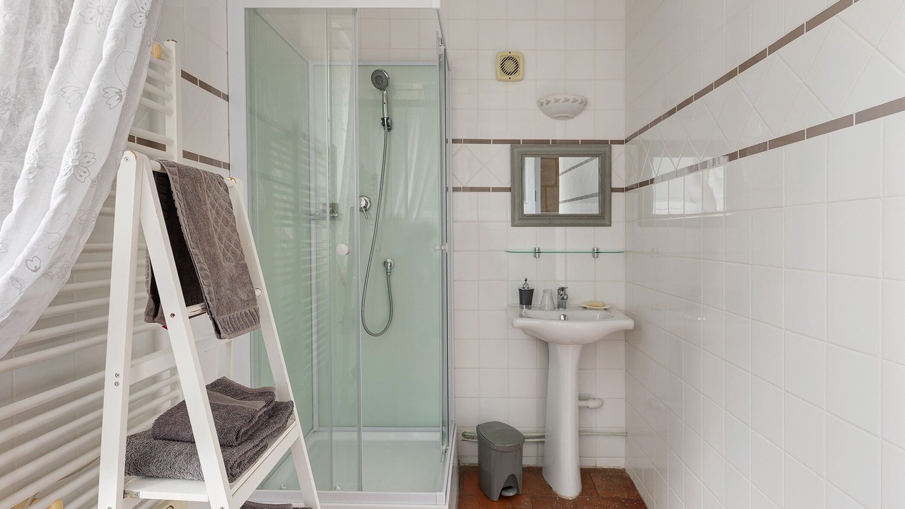 Photo of Bathroom in Rigny-Usse