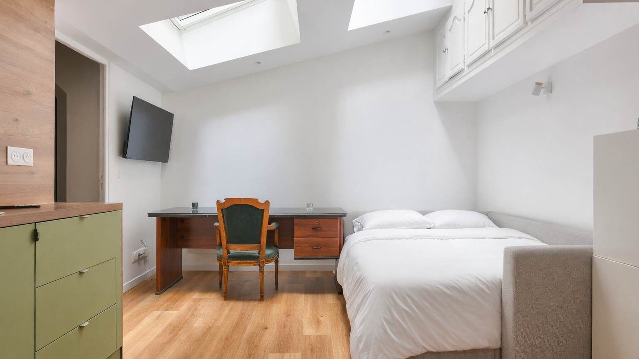 Photo of Bedroom in 15th Arrondissement