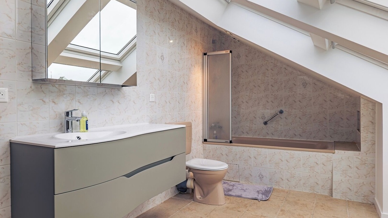 Photo of Bathroom in Tredrez-Locquemeau