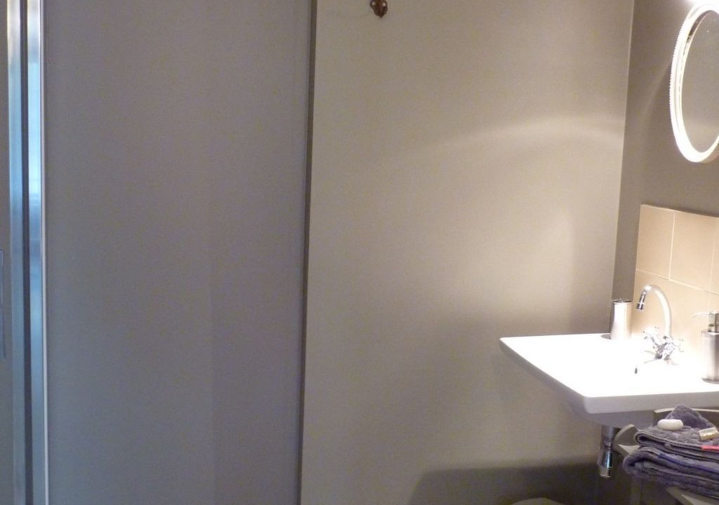 Photo of Bathroom in Saint-Etienne-en-Cogles