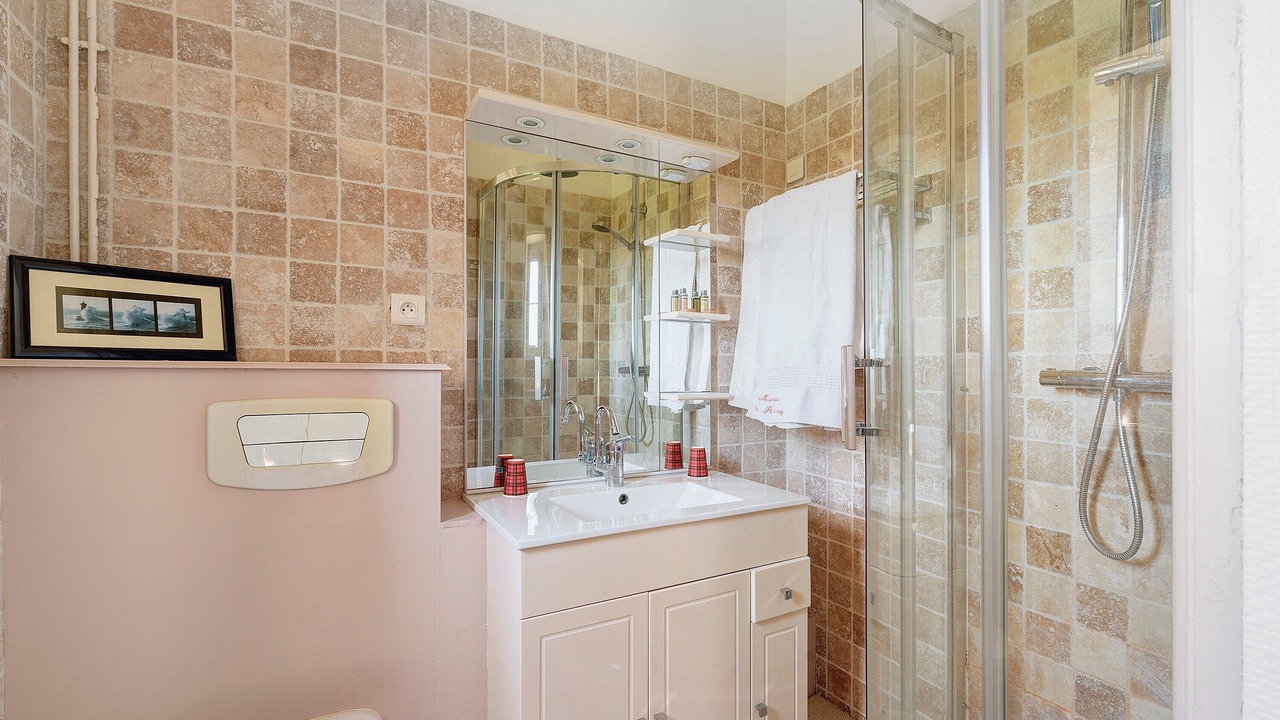 Photo of Bathroom in Saint-Mars-du-Desert