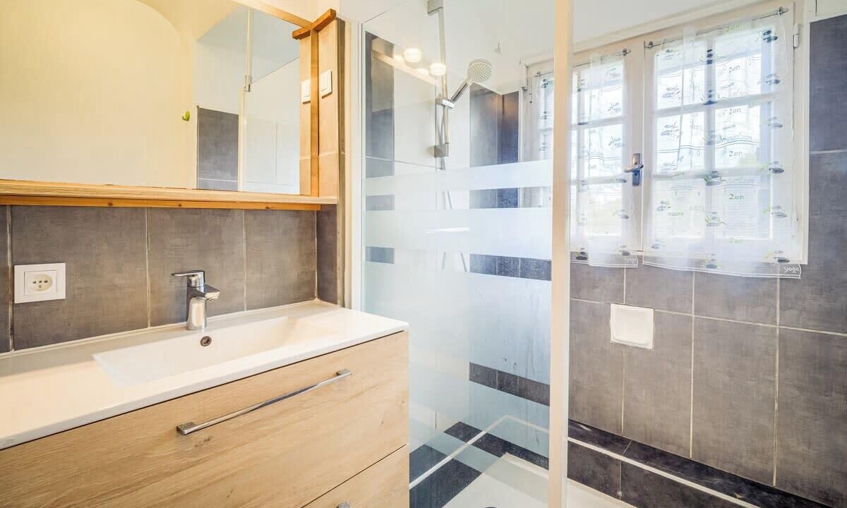 Photo of Bathroom in Benodet
