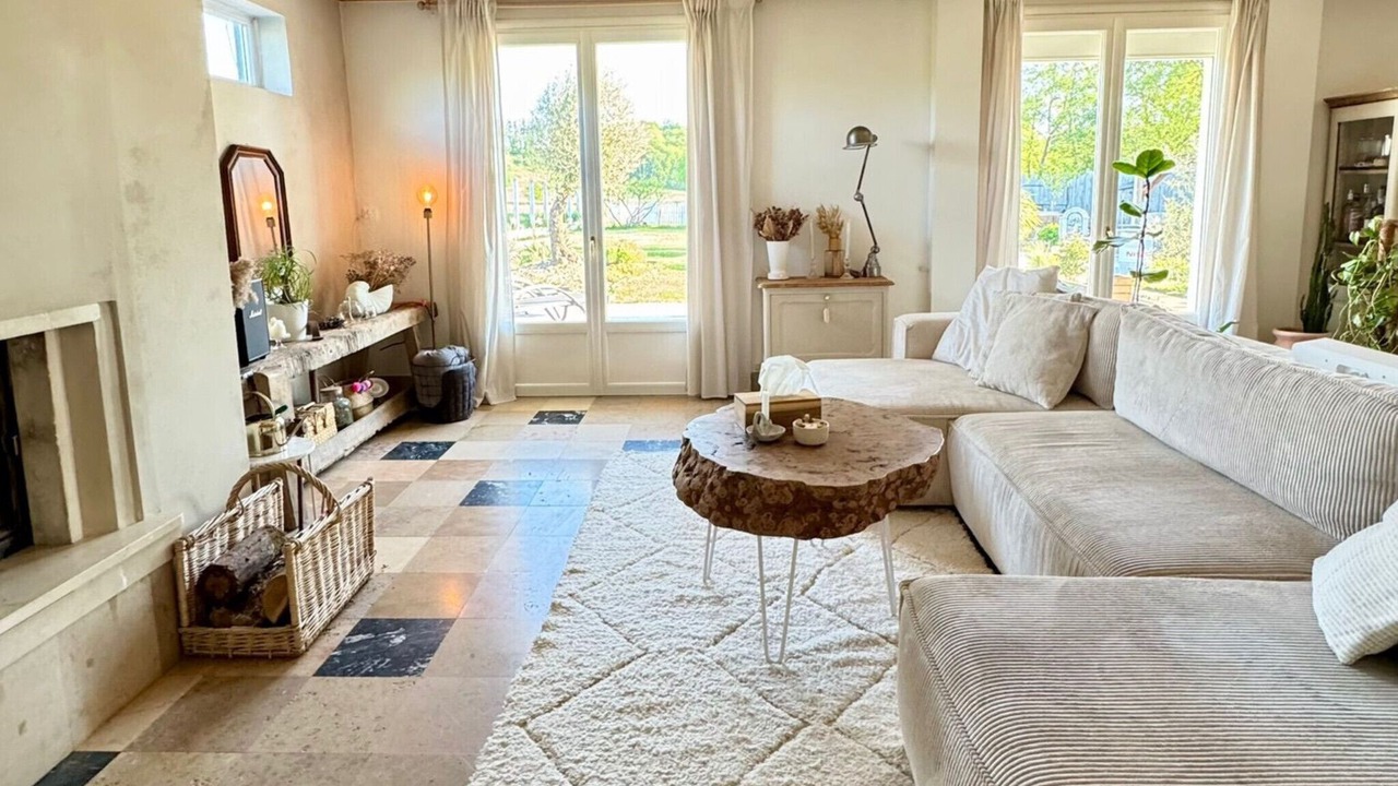 Photo of Livingroom in Saint-Jean-sur-Mayenne