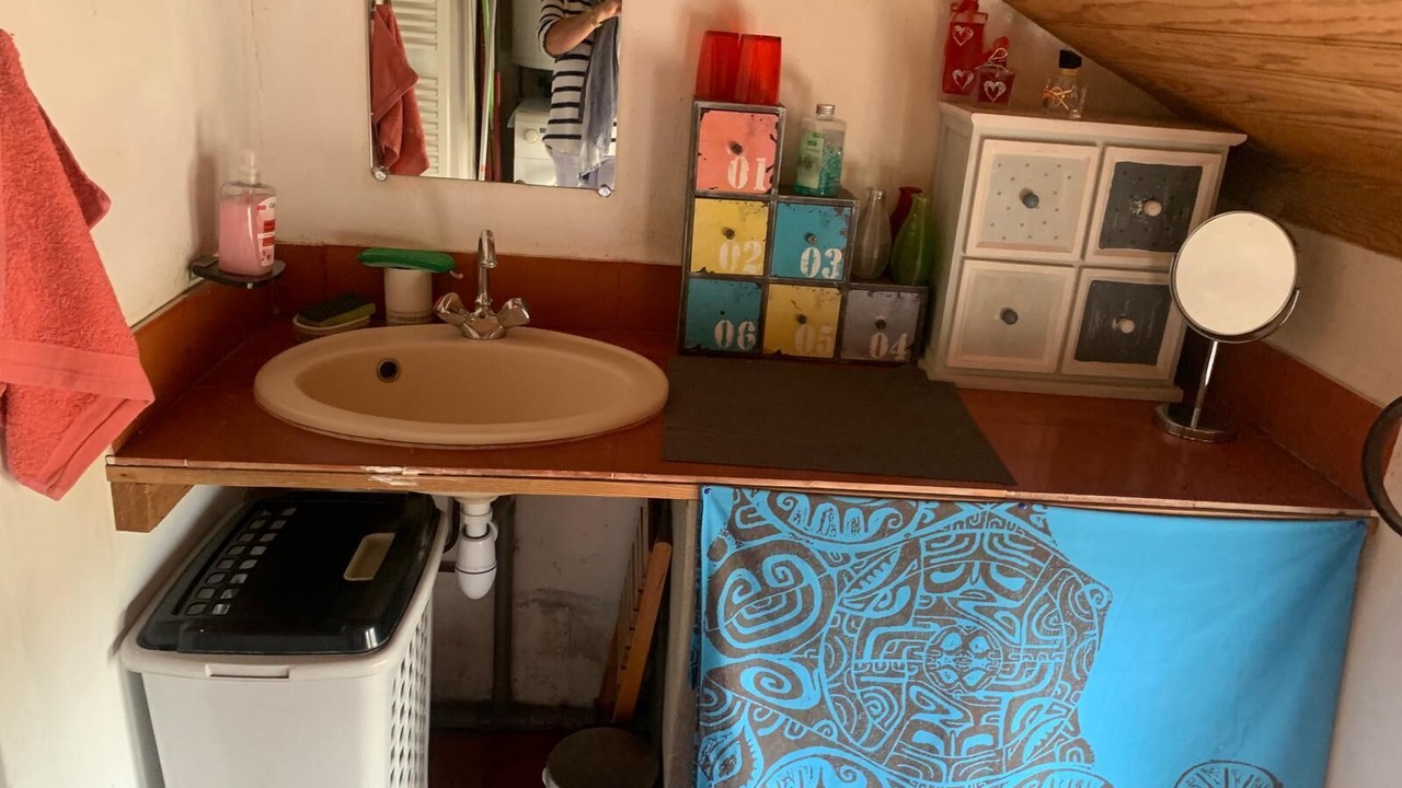 Photo of Bathroom in Vains