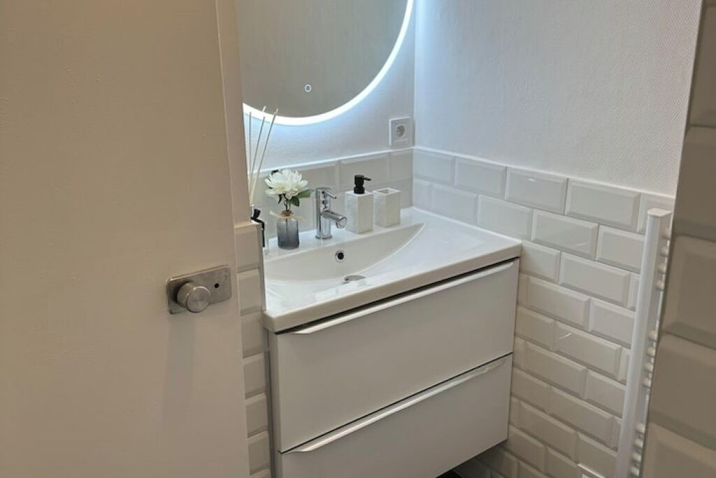 Photo of Bathroom in Le Chesnay