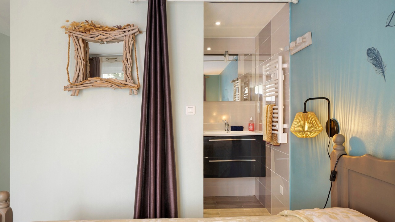 Photo of Bedroom in Neant-sur-Yvel
