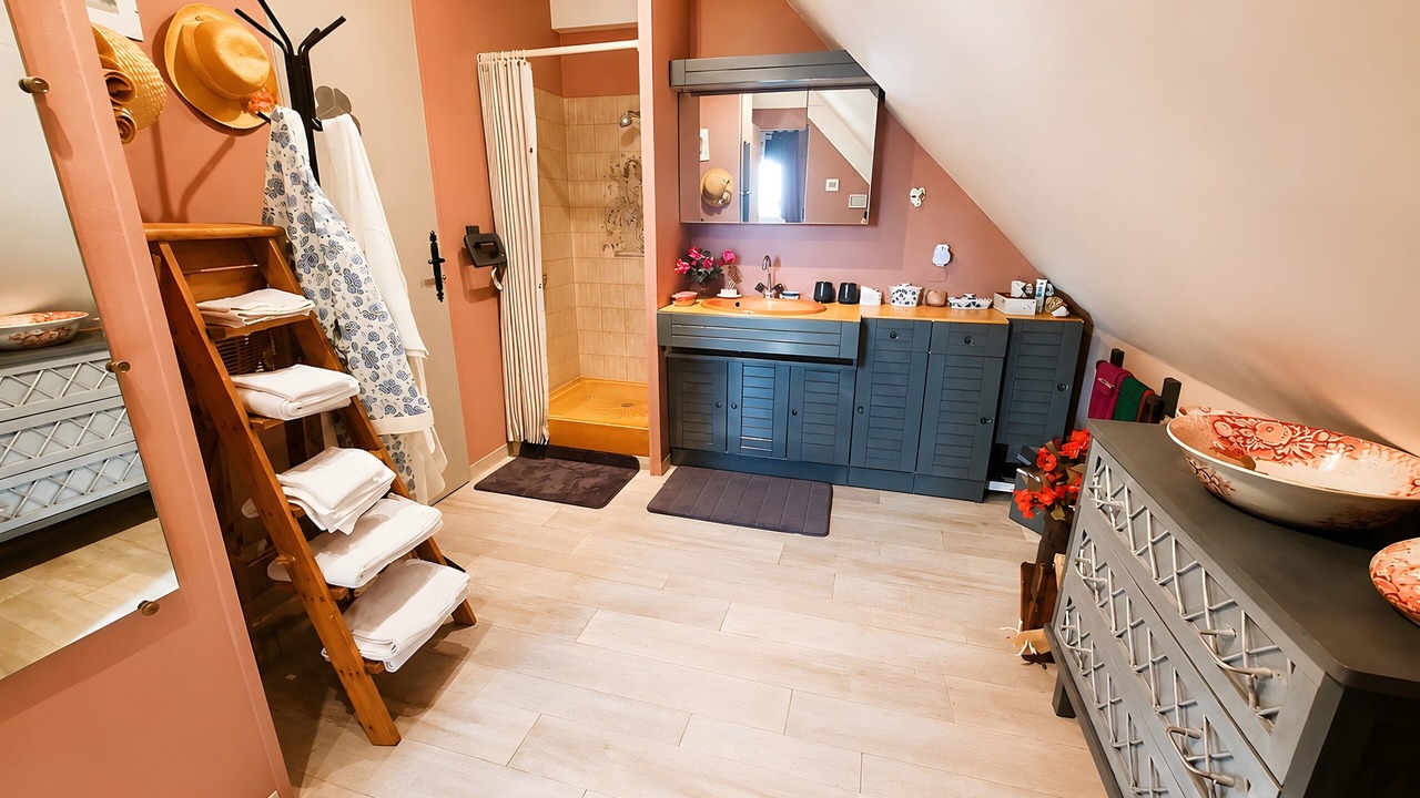 Photo of Bathroom in Cauge