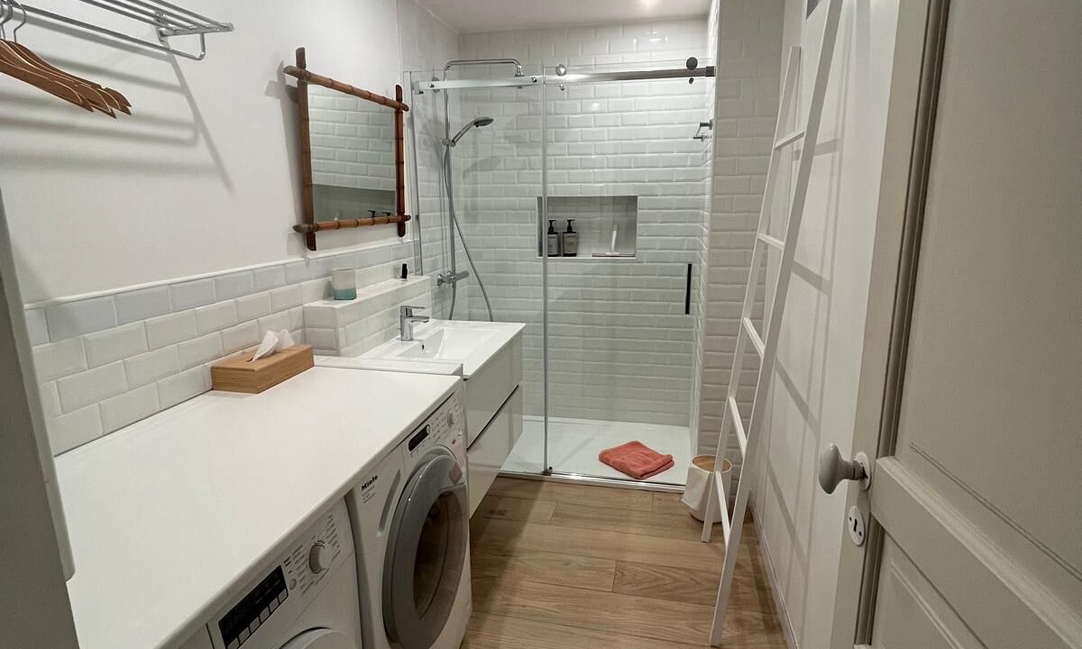 Photo of Bathroom in Bernieres-sur-Mer