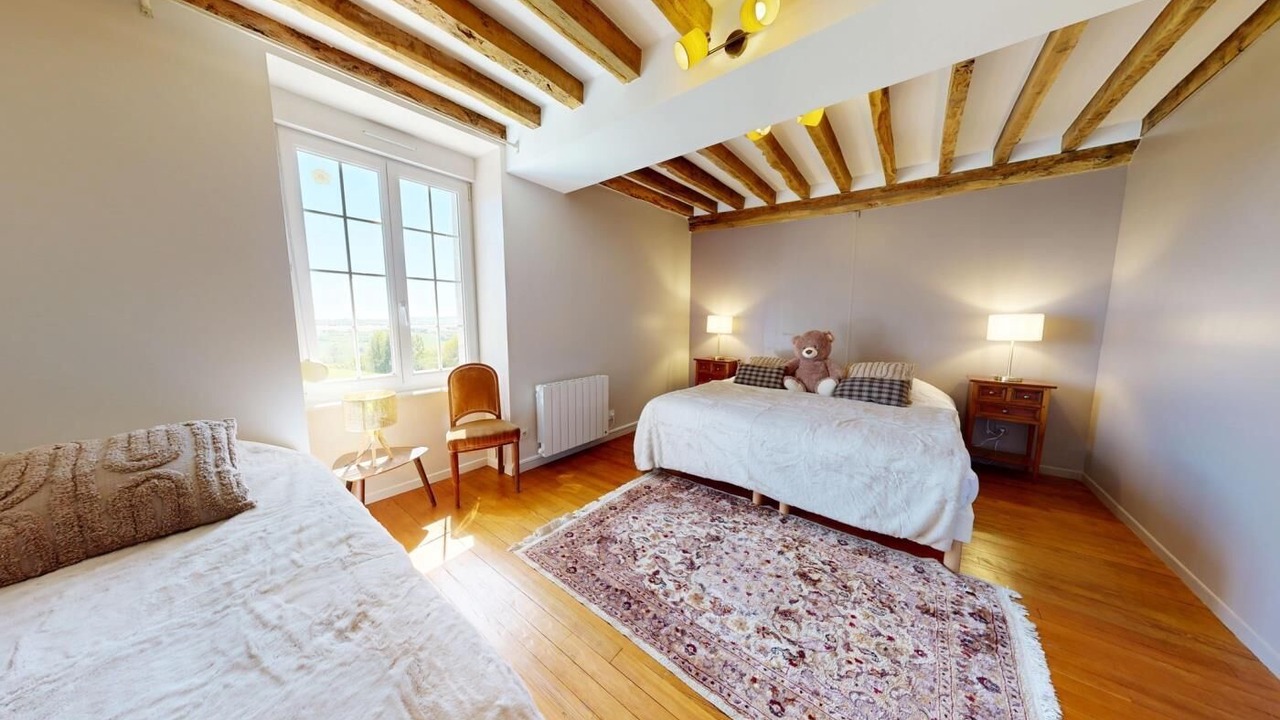 Photo of Bedroom in Burcy