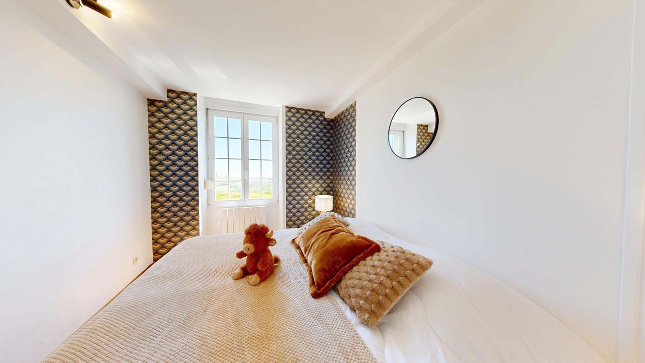 Photo of Bedroom in Burcy