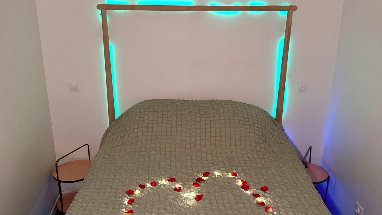 Photo of Bedroom in Le Mesnil-Saint-Denis