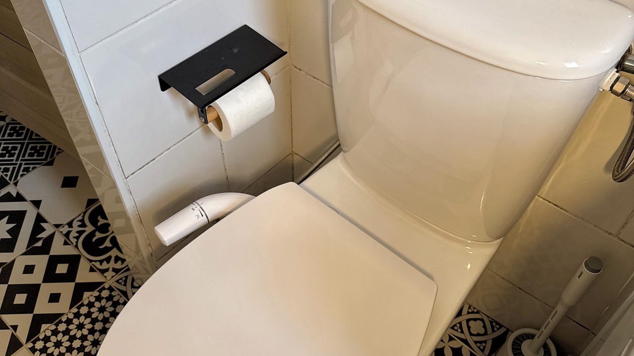 Photo of Bathroom in Le Mesnil-Saint-Denis