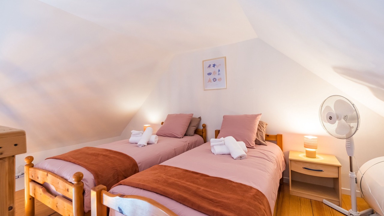 Photo of Bedroom in Plougrescant