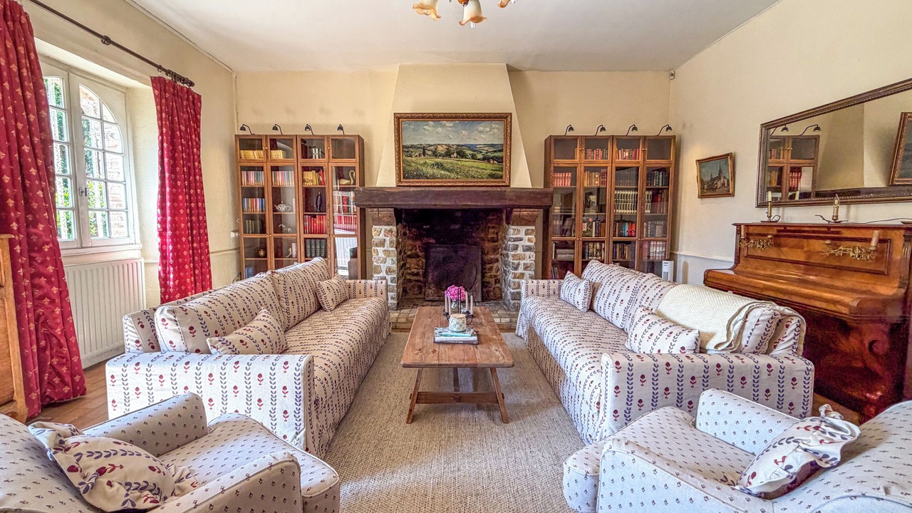 Photo of Livingroom in Saint-Cenere