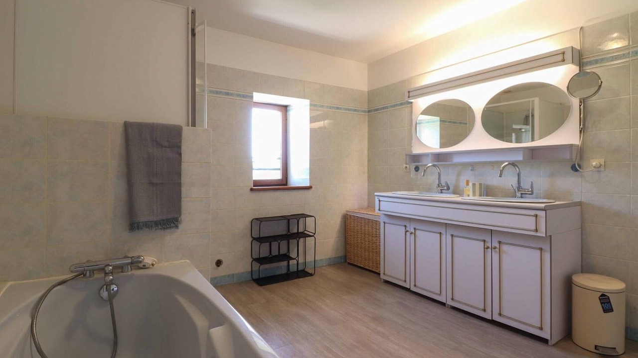 Photo of Bathroom in Joue-du-Plain