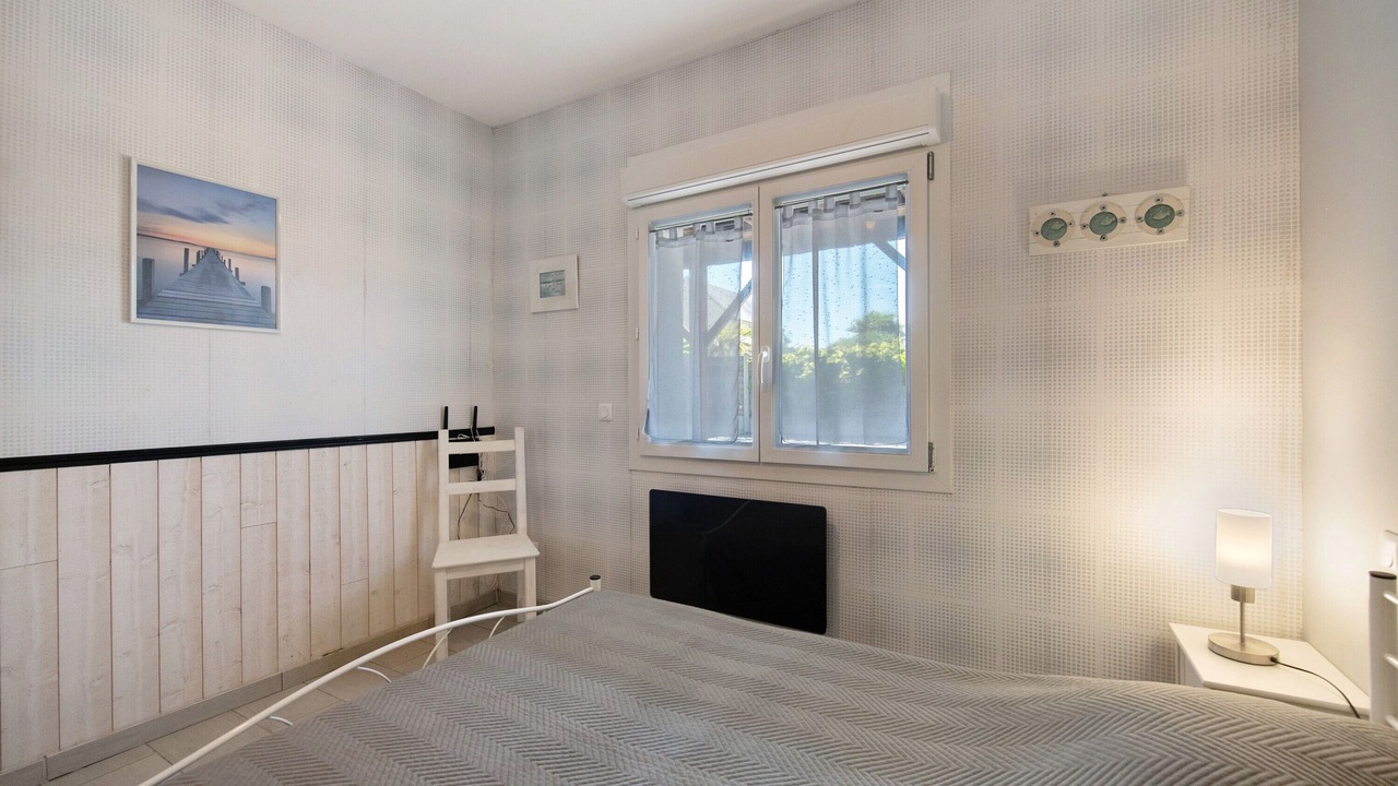 Photo of Bedroom in Saint-Martin de Brehal