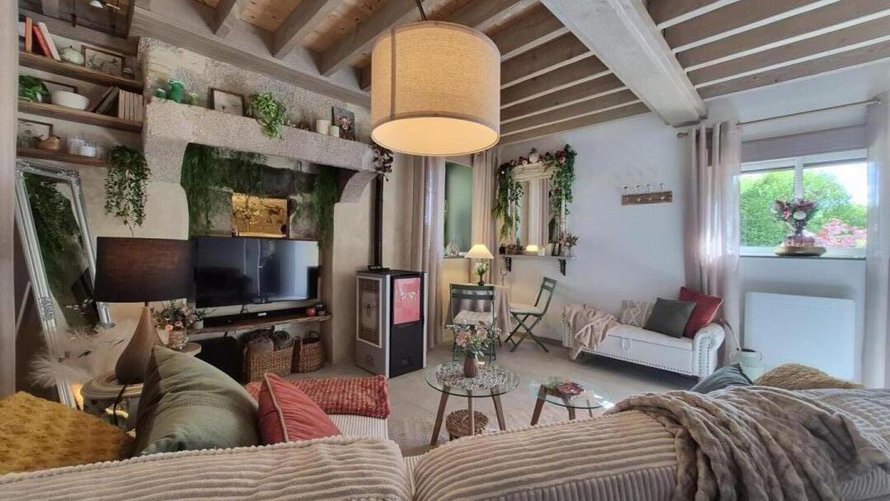 Photo of Livingroom in Saint-Denis-sur-Sarthon
