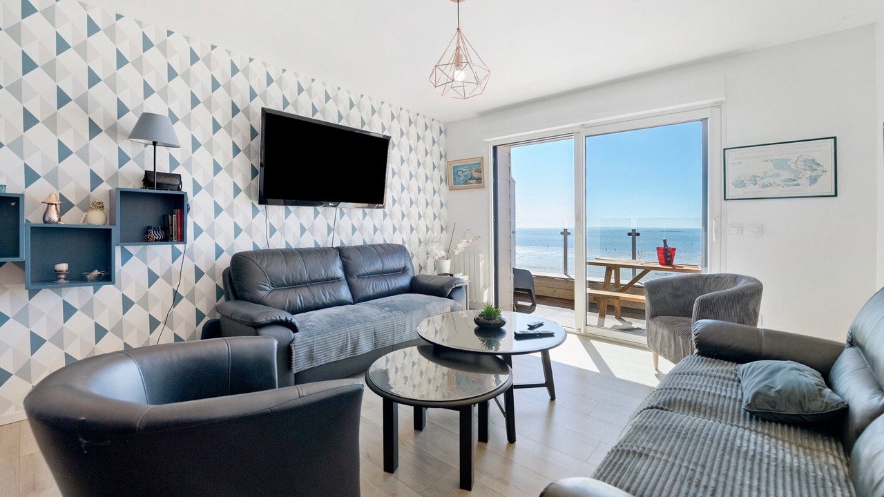 Photo of Livingroom in Saint-Martin de Brehal