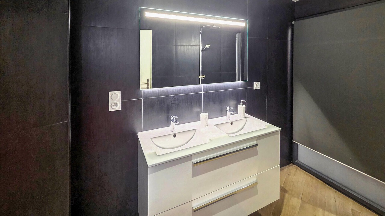 Photo of Bathroom in Grillaud - Proce