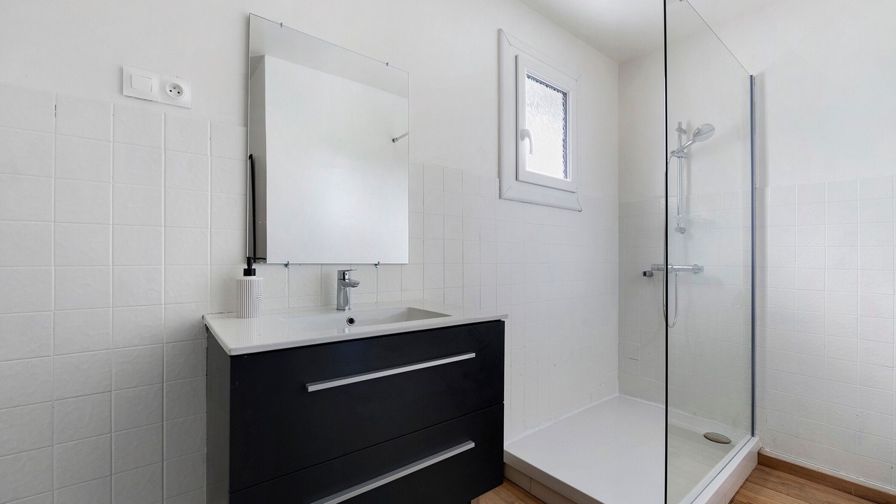 Photo of Bathroom in Saint-Jean-le-Thomas