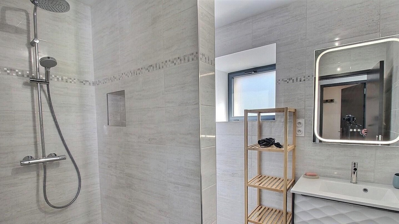 Photo of Bathroom in Minihy-Treguier