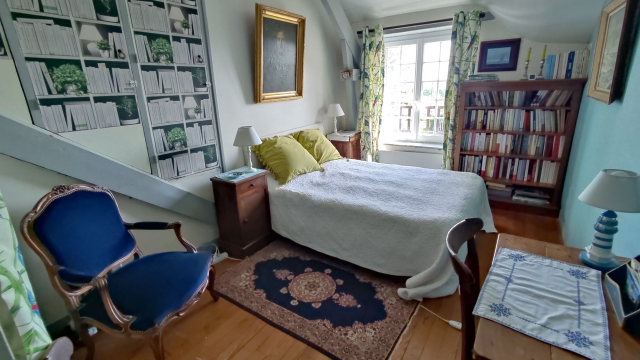 Photo of Bedroom in Plougoumelen