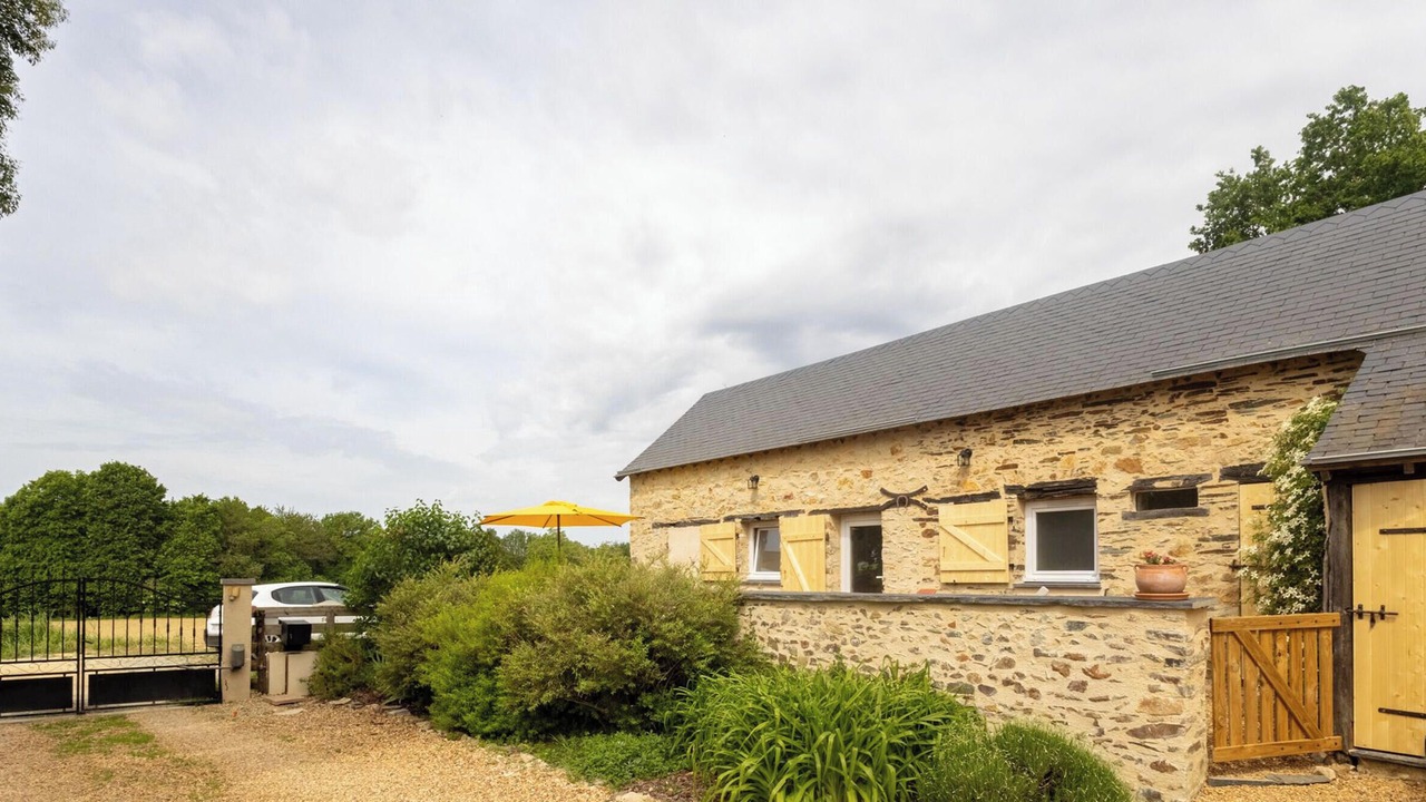 Photo of Outdoor in Chenille-Champteusse