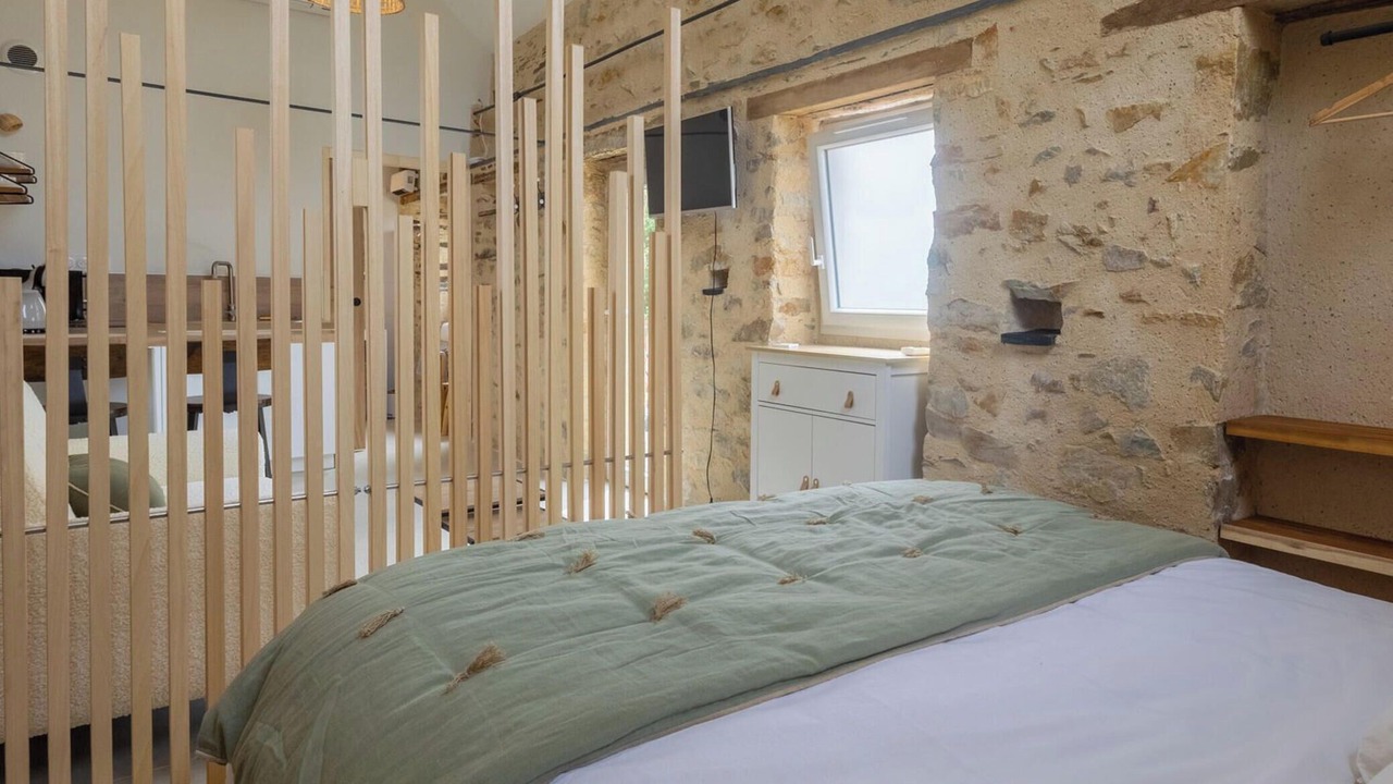 Photo of Bedroom in Chenille-Champteusse