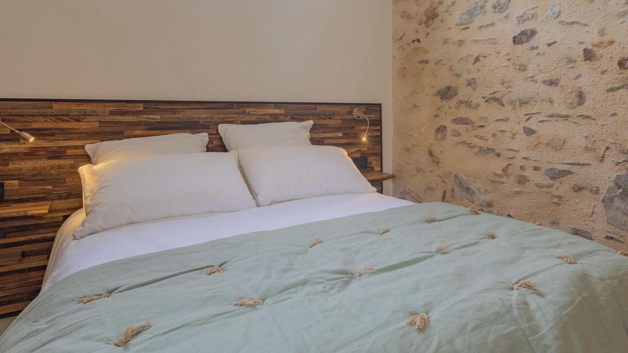 Photo of Bedroom in Chenille-Champteusse