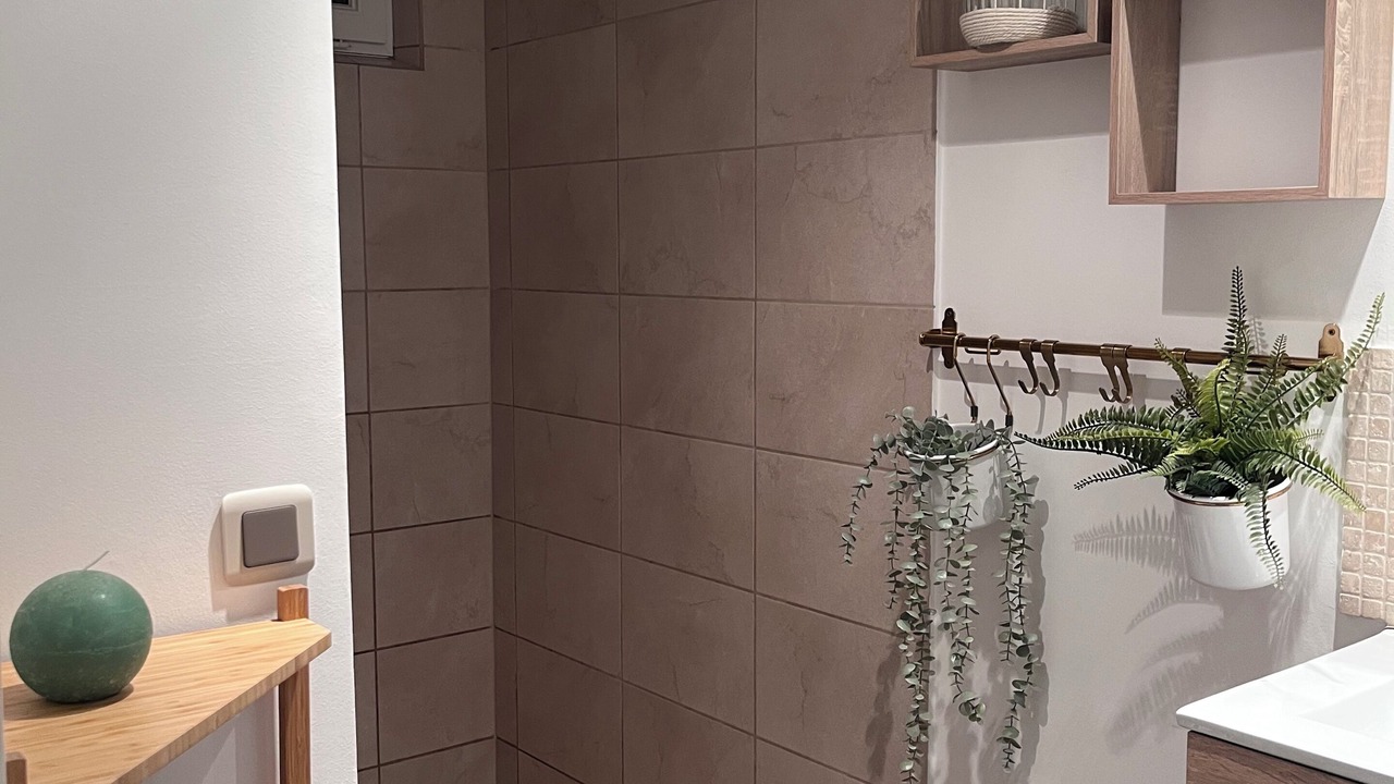 Photo of Bathroom in Bernieres-sur-Mer