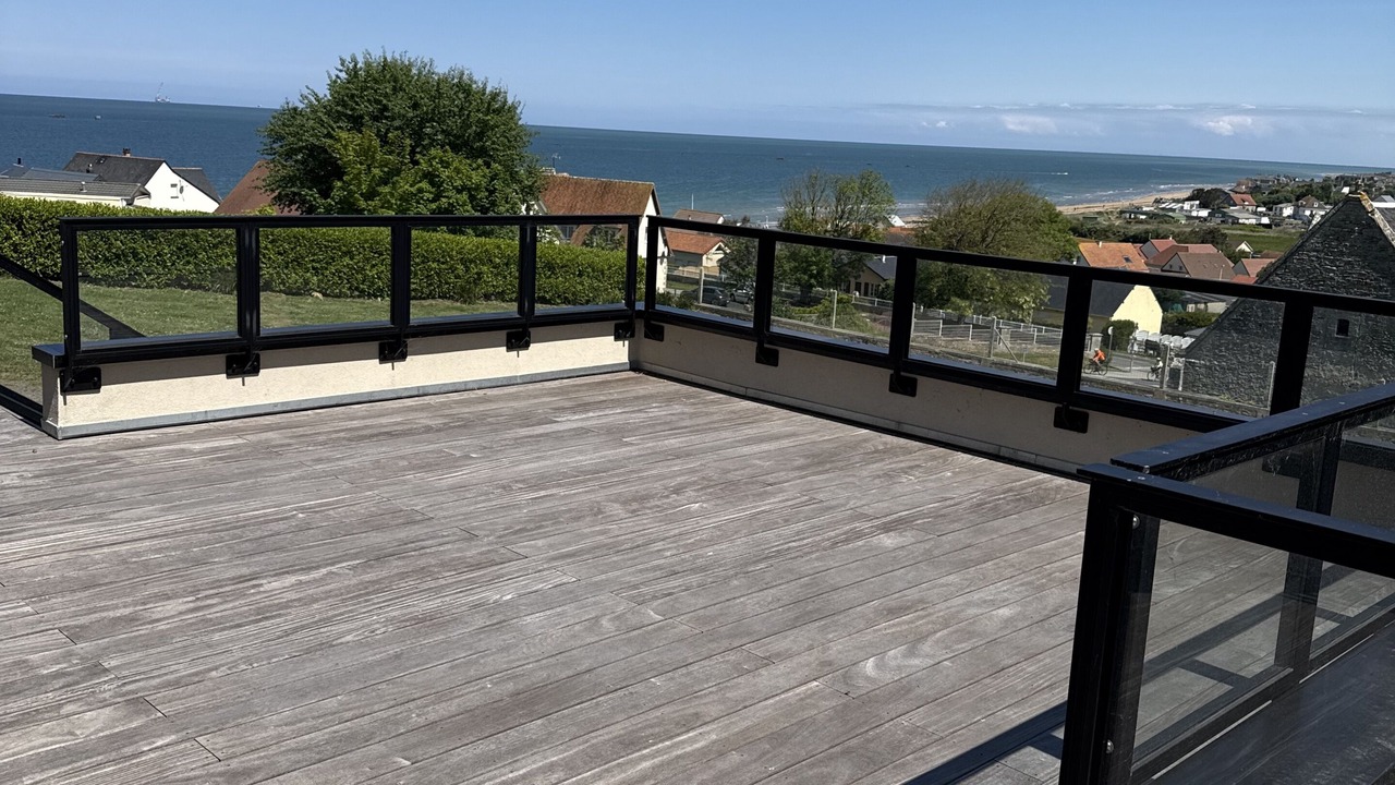 Photo of Patio Balcony in Saint-Come-de-Fresne