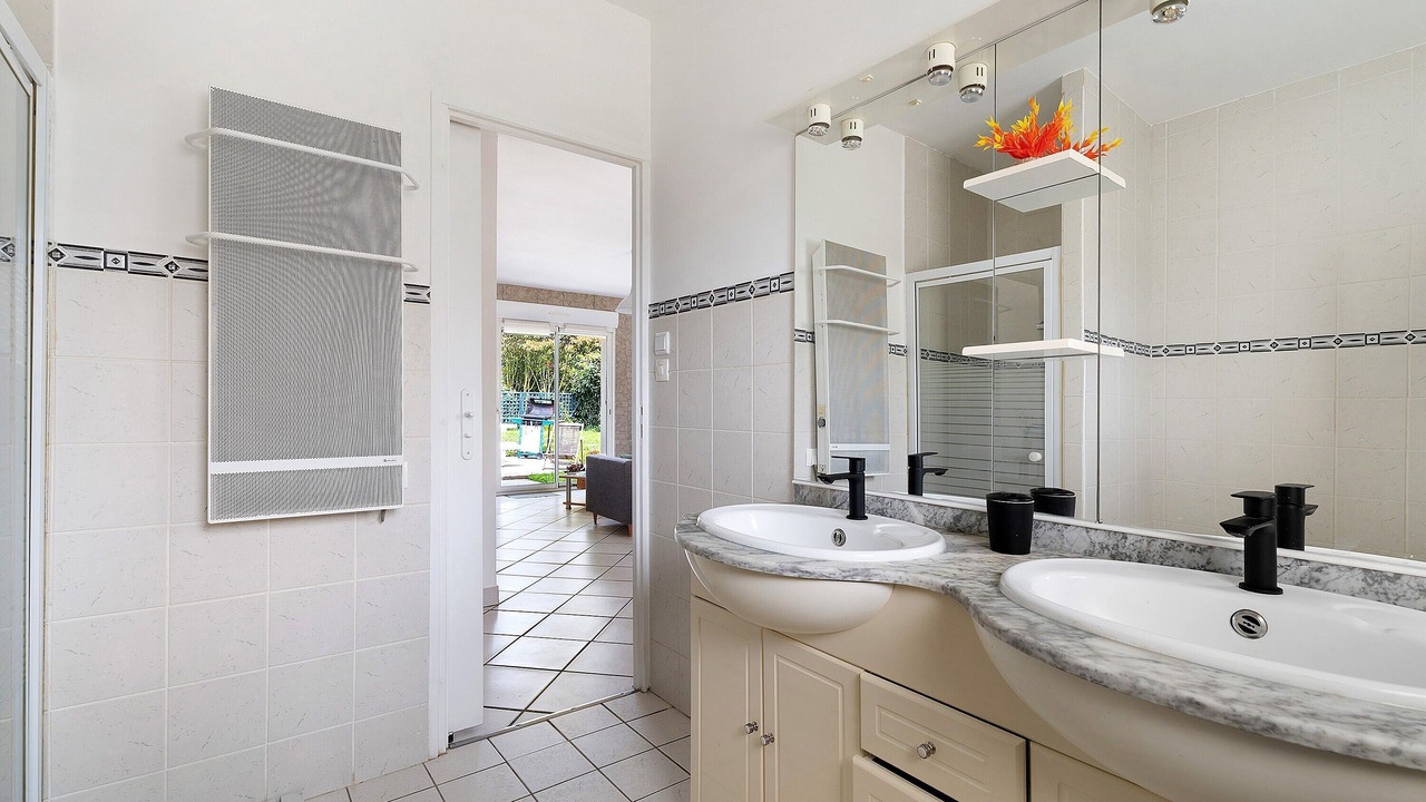 Photo of Bathroom in Saint-Meloir-des-Ondes