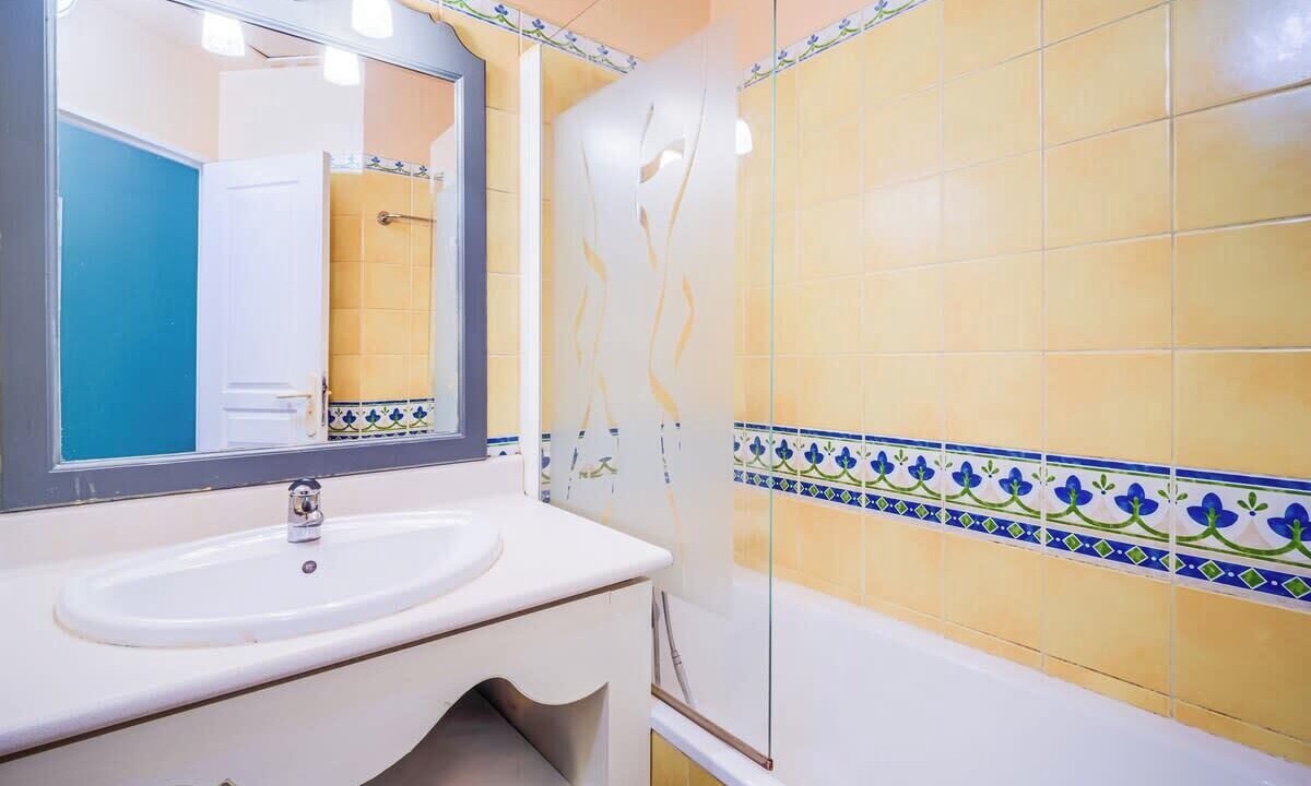 Photo of Bathroom in Ploemel