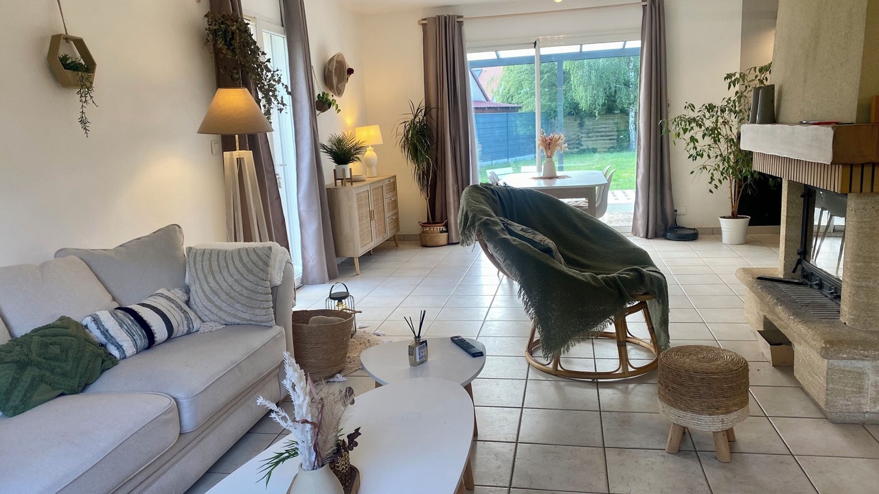 Photo of Livingroom in Yvre-l'Eveque