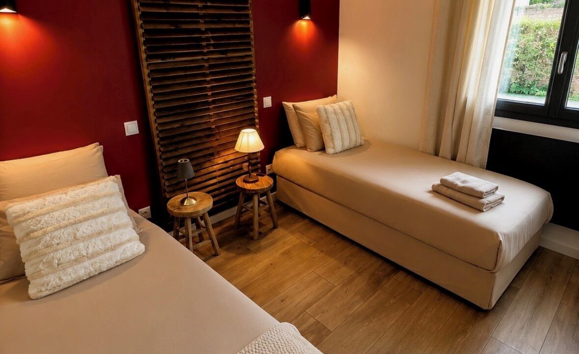 Photo of Bedroom in Dragey-Ronthon
