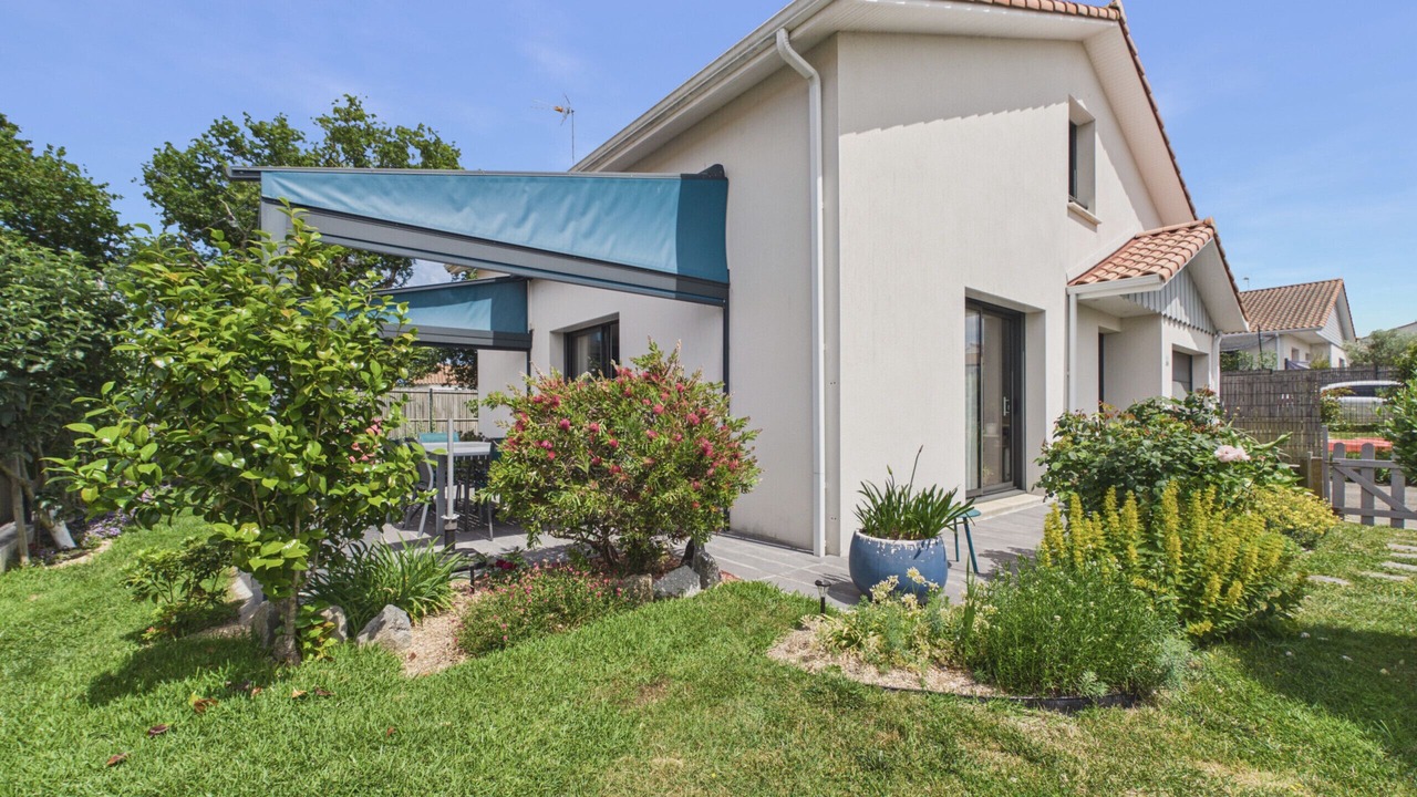 Photo of Outdoor in Saint-Michel-Chef-Chef