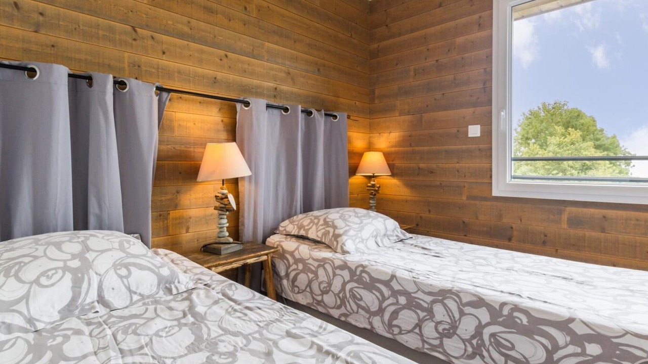 Photo of Bedroom in Dragey-Ronthon