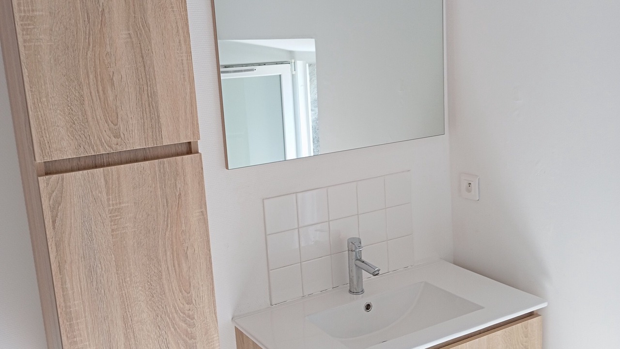 Photo of Bathroom in Hauteville-sur-Mer