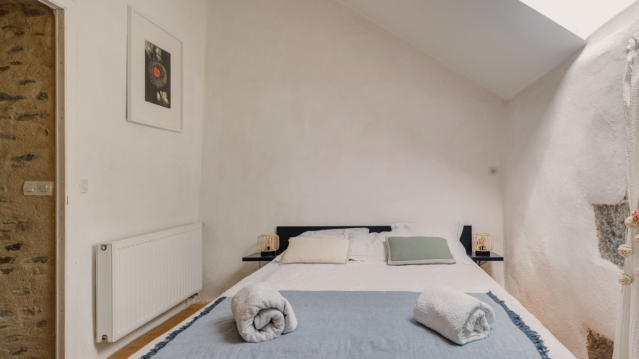 Photo of Bedroom in Cuguen